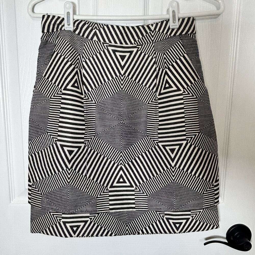 Anthropologie HD in Paris Pencil Skirt Geometric Black & White Size XS
